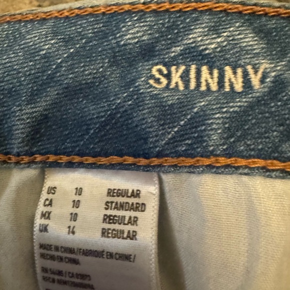 American Eagle Distressed Mid-High Rise Stretch Skinny Jeans: 10 - Picture 6 of 7